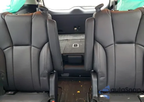 2022 Subaru Ascent Limited z USA, uszkodzony, nr VIN 4S4WMAPD0N3452738